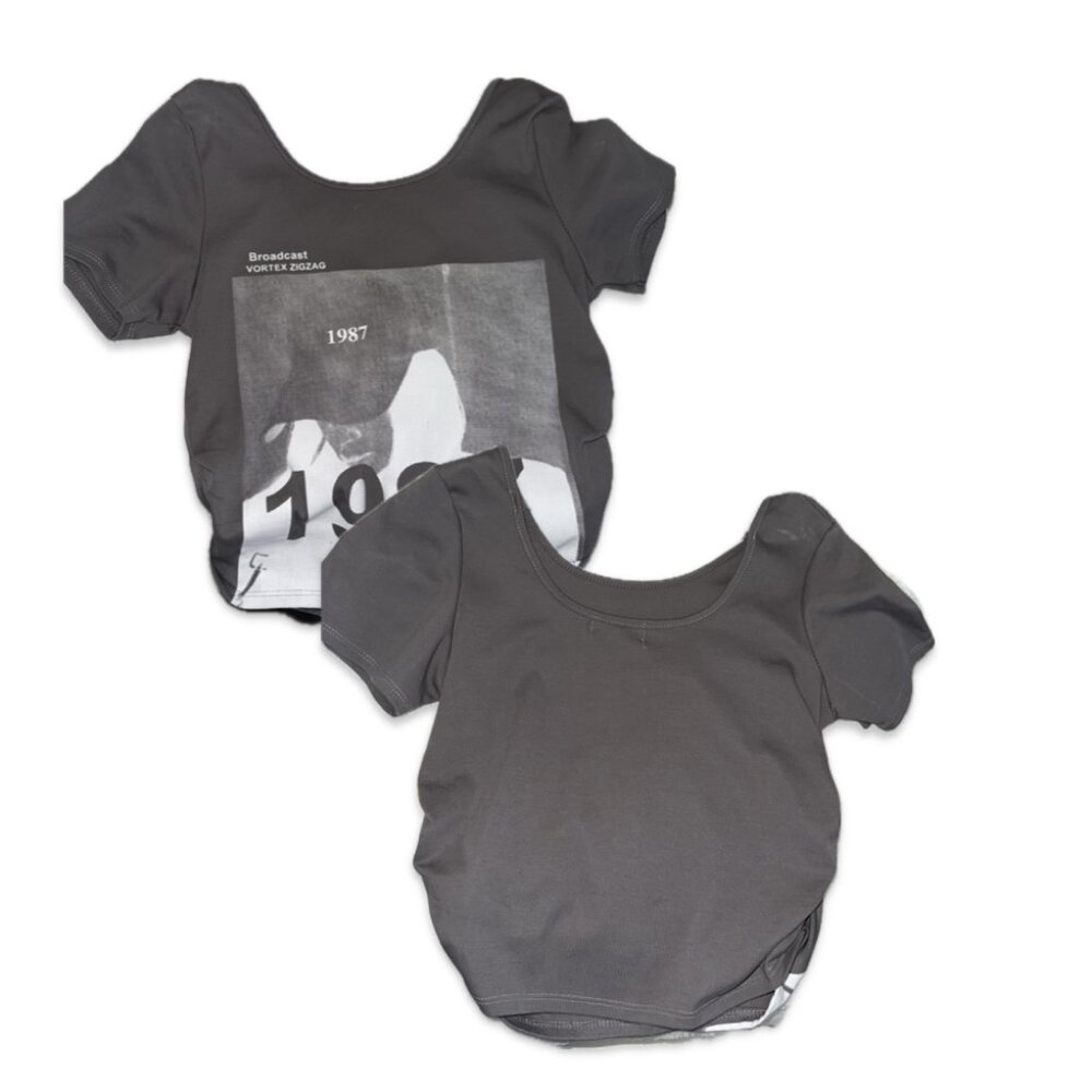 Gray Cropped Streetwear Tee - Vintage Graphic Girl & Year Print